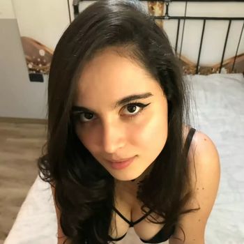 nude mayamaevefree showing streamer