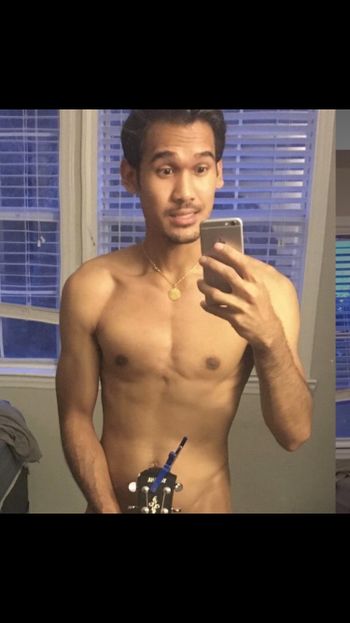 nude meekven leaking male selfie