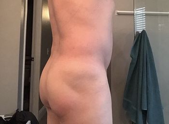 nude men_p-spot_orgasm doing gay selfie