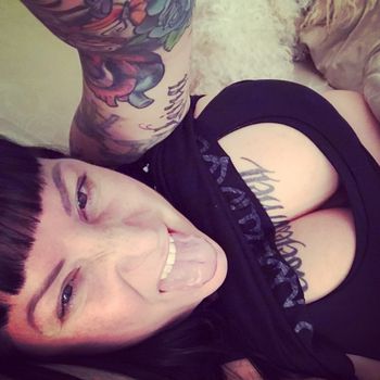 nude mendrixxx666 posting anal selfie