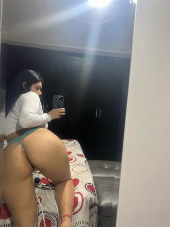 nude meni_col posting fetish selfie