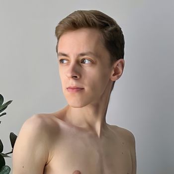 nude mggdima doing ukraine