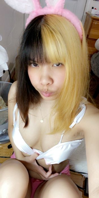 nude michibuu showing submissive selfie