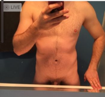 nude midwestfunguy doing exhibitionism selfie