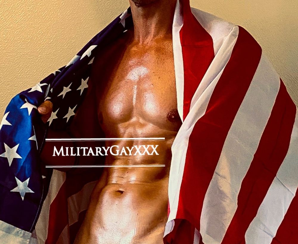 military.gayxxx OnlyFans posting nude