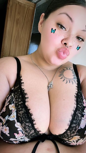 nude miss.gomez21 recording messaging selfie