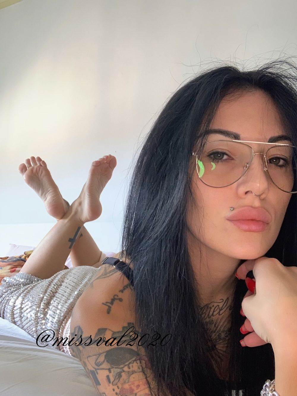 miss_val2020 OnlyFans posting tattoo