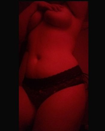 missmassacre74 OnlyFans lesbian selfie