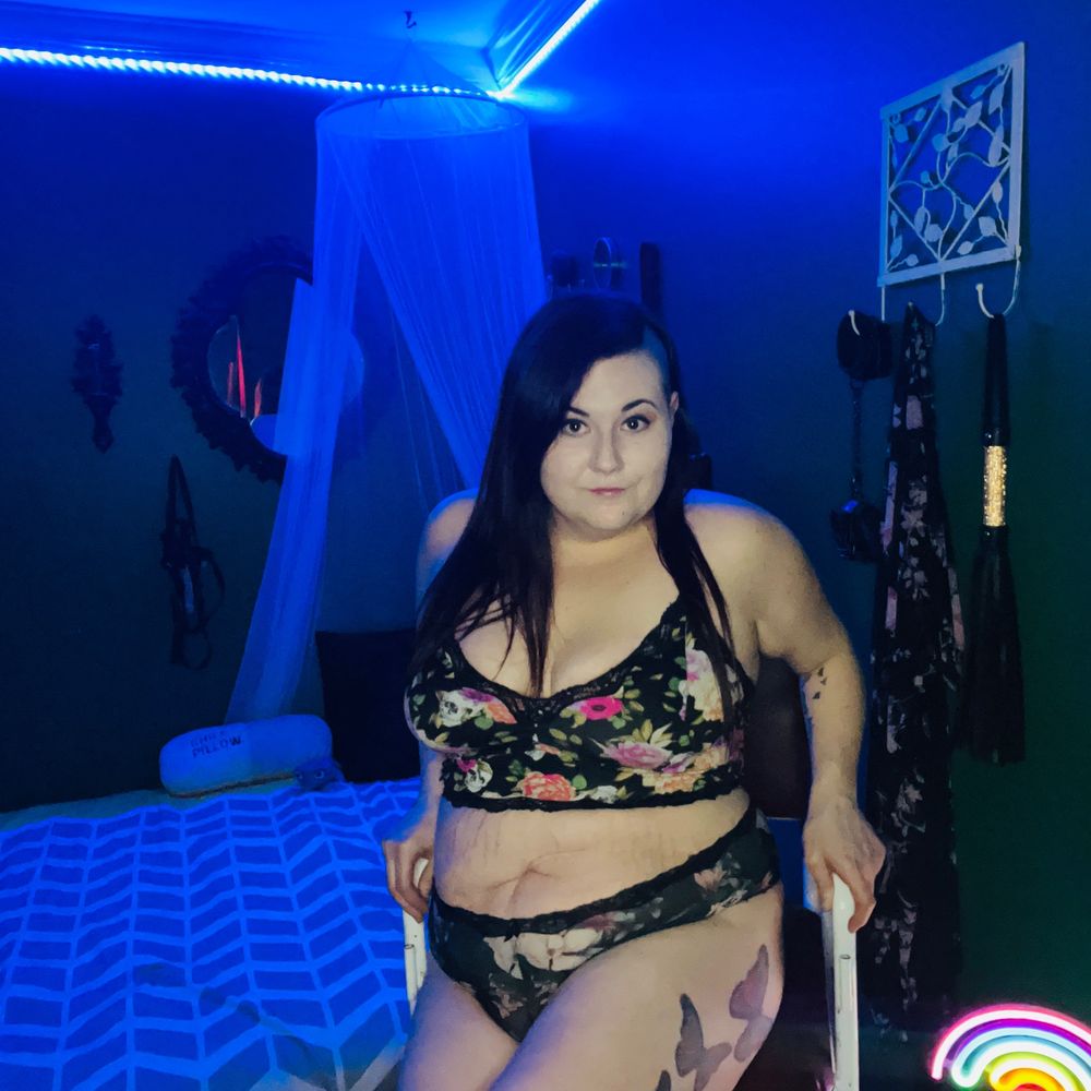 mistresskay6669 OnlyFans showing latina