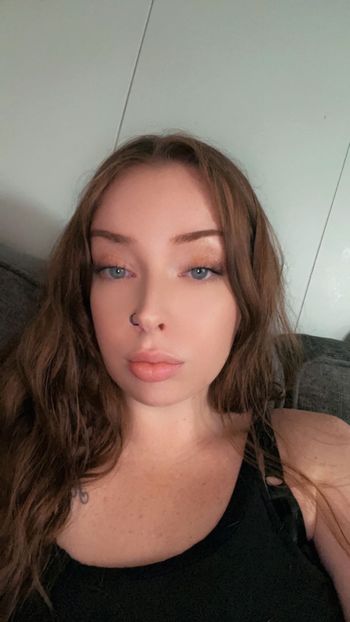 nude mollymcbutter28 recording slut