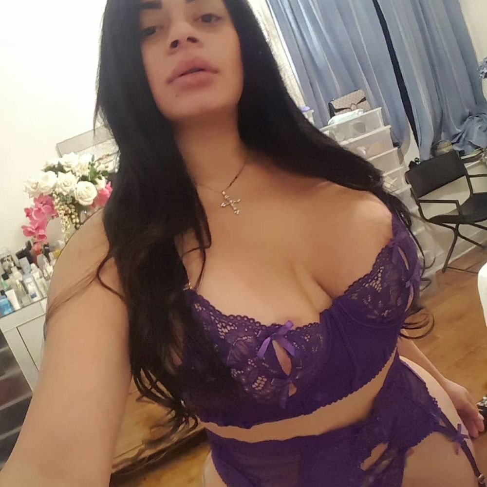 nude mollywoodz_ latina