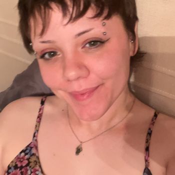 nude mother0fsimps posting white selfie