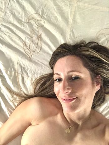 nude ms_samantha69 doing custom content selfie