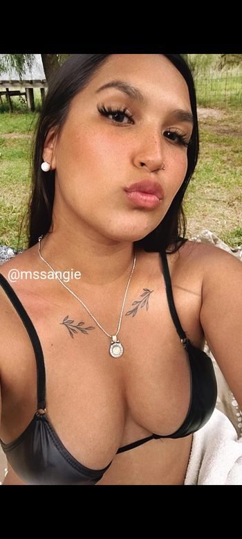 nude mssangie recording hispanic selfie