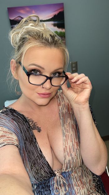 mssdanielsxx OnlyFans submissive selfie