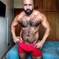 nude musclebearbrazil recording daddy selfie