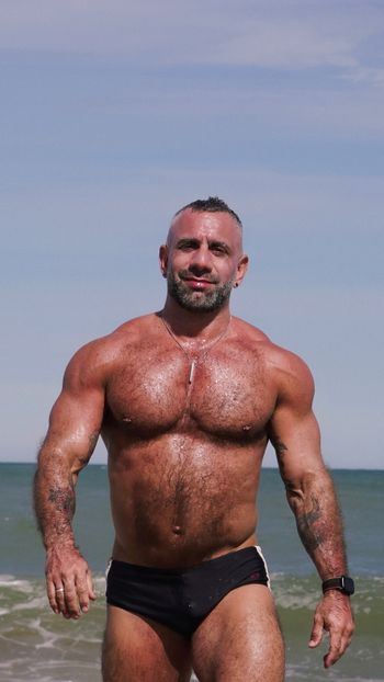 nude muscledaddy-arg recording middle eastern selfie