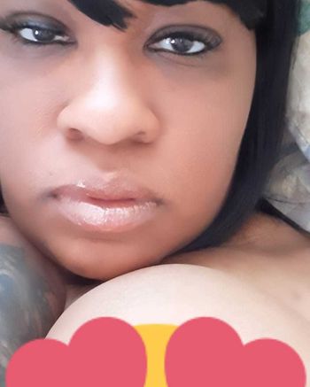 nude mzxxxmami showing custom content