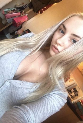 nude nadiafrost recording games selfie