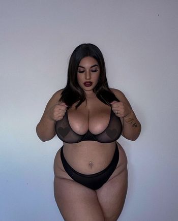 nude natalialozano posting custom content