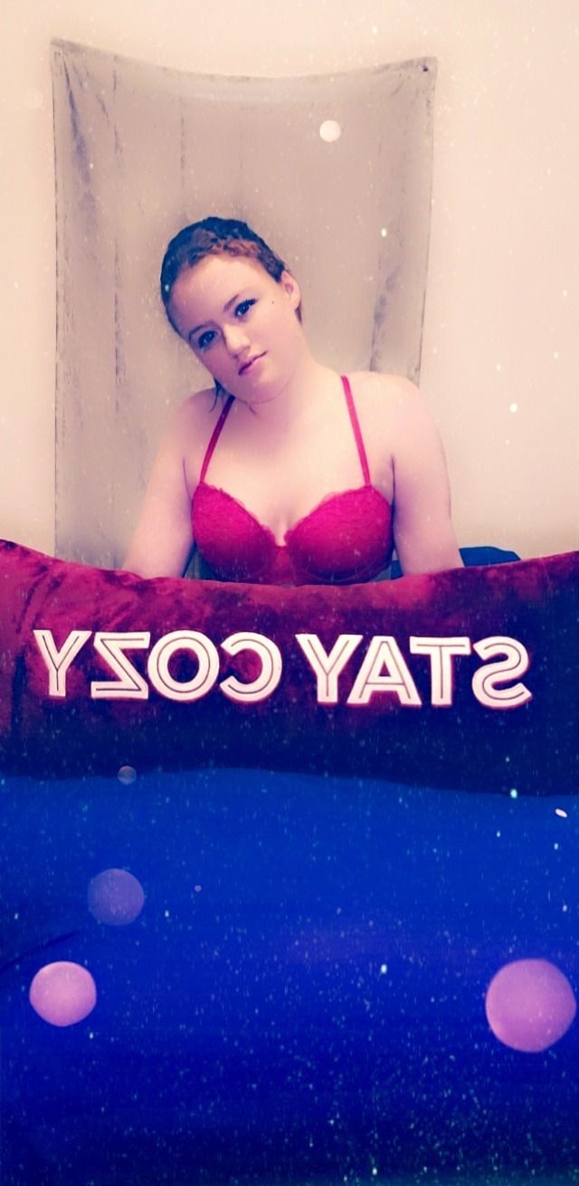 natashaquinn_vip OnlyFans doing messaging