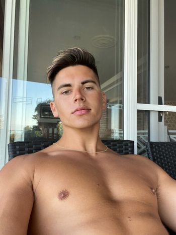 nude nathankriis leaking teen selfie