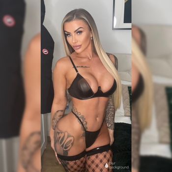 nude naughtyrox2020 posting blonde