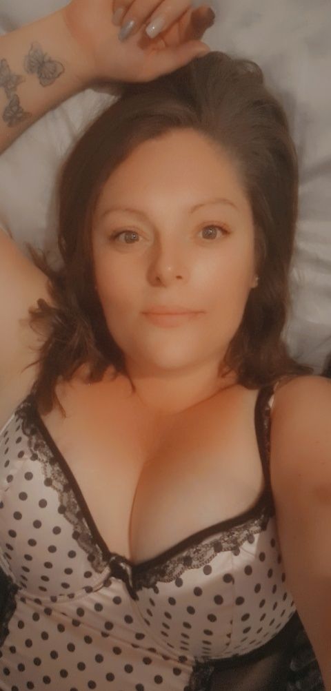 naughtywoman07 OnlyFans posting submissive