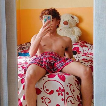 nude nelektwink male selfie