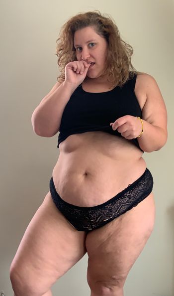 nude nextdoorbigbutt doing streamer