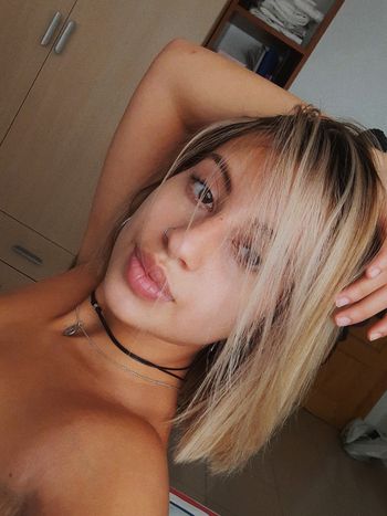 nude niaorozco leaking latina selfie