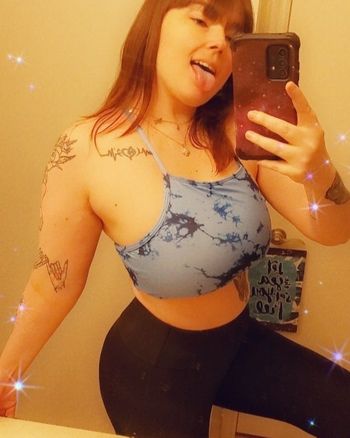 nude nikki2litty posting tattoo selfie