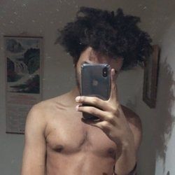 nude nudeboy76 messaging selfie