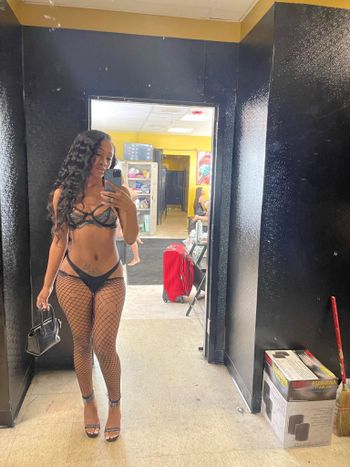 nude nylauniquefree doing united states