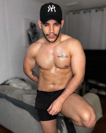 nude onlymanux latina