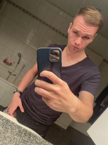 nude opendavid doing germany selfie