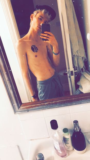 nude oscarwydexxx recording streamer