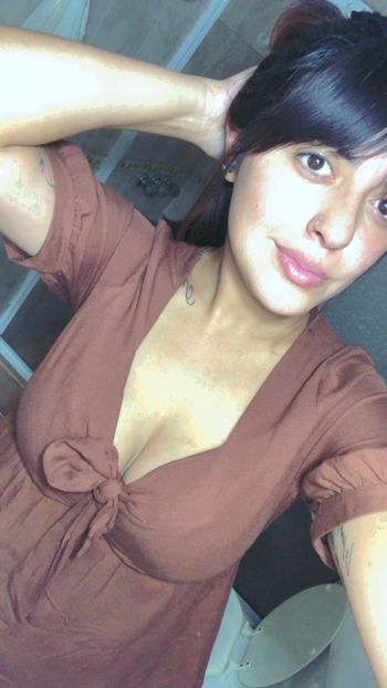 nude pauli2823 posting streamer