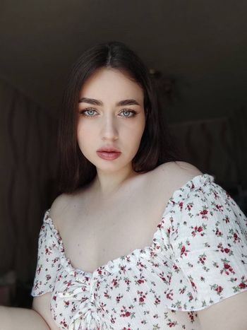 nude peache_x doing custom content