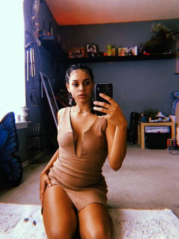 nude pearlxess showing latina