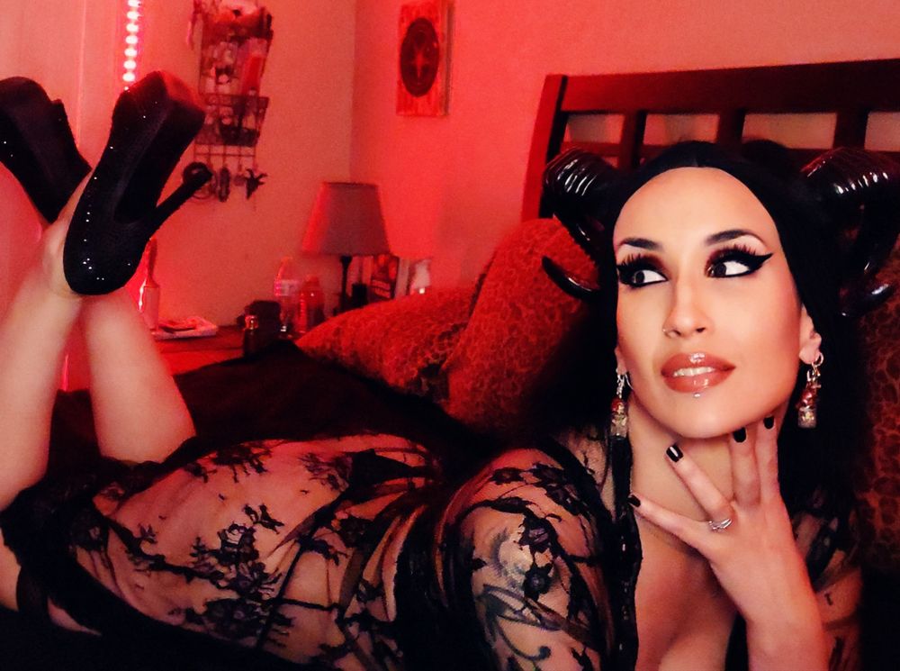 persephoneblack1313 OnlyFans recording nude