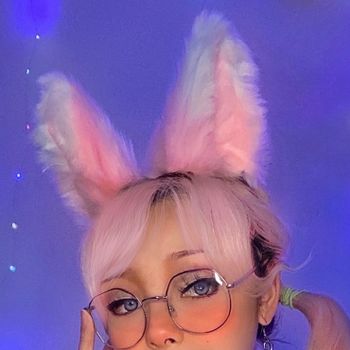 nude pet.bunny posting pvv selfie