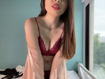 nude pingbean96 showing student selfie