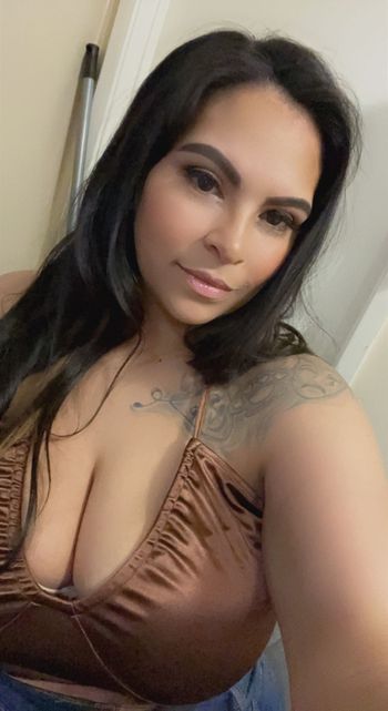 nude playwitdezzy posting bbw selfie