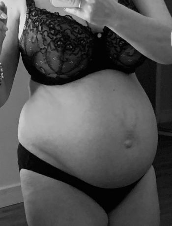 nude prettypregnant35 pregnant