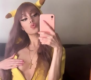 nude prettyxxxdoll recording latina selfie