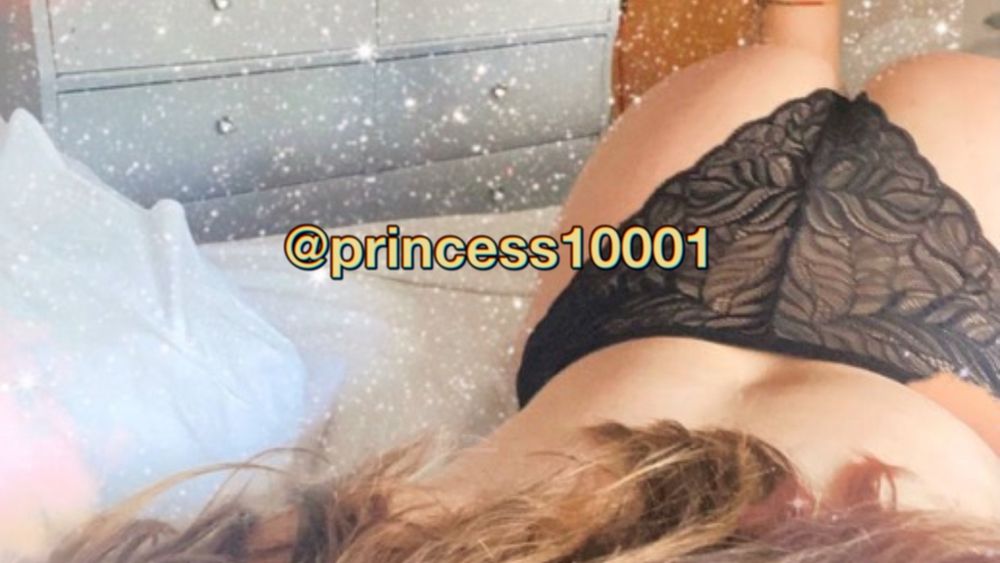 princess10001 OnlyFans doing latina