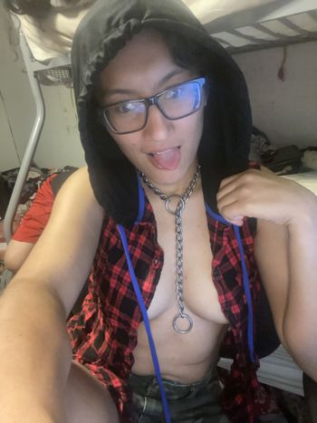 nude princesschesure95 showing costumes selfie