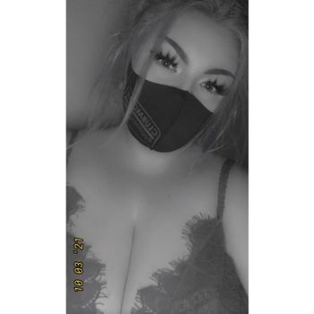 nude princesspbj doing custom content