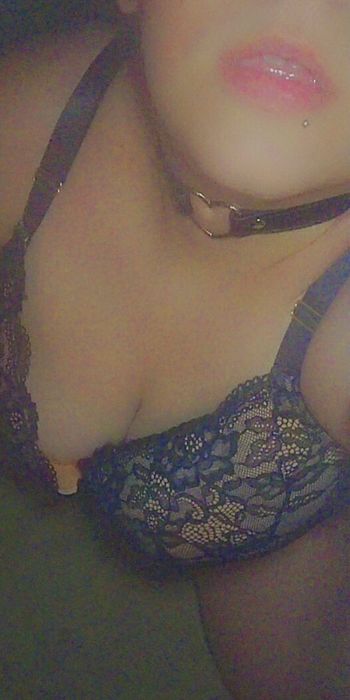 nude queenb2012 doing bbw selfie